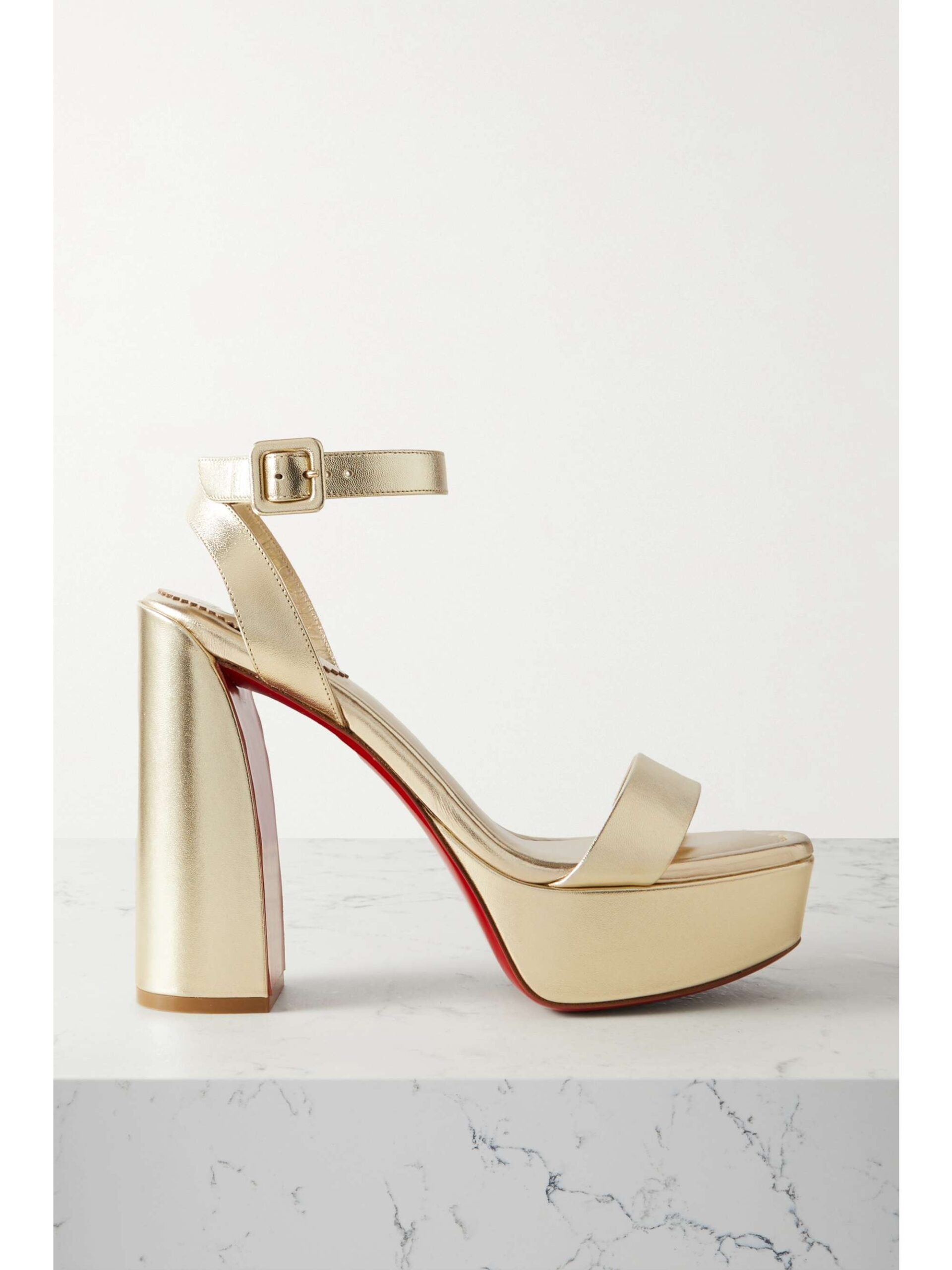 Sandales Plates NANA En Cuir Verni Jaune - Taille US 7.5 - Talons Hauts - Neuf Avec Emballage