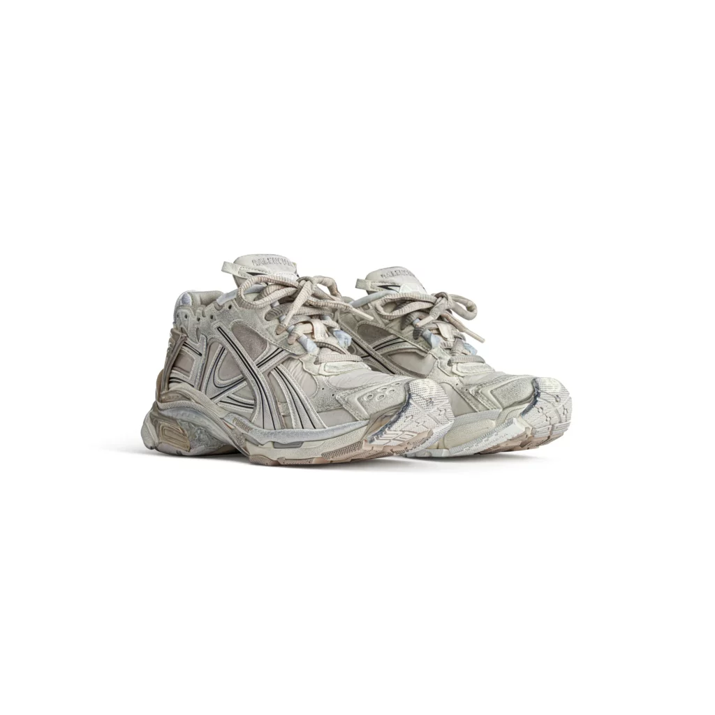 Women’s Runner Sneaker Full Size Image 5