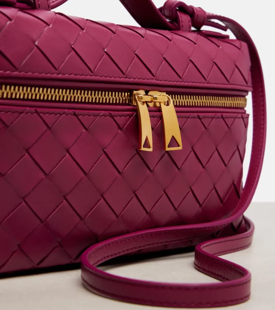 Bang Bang Intrecciato Leather Vanity Bag Full Size Image 6