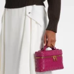 Bang Bang Intrecciato Leather Vanity Bag Thumbnail 4