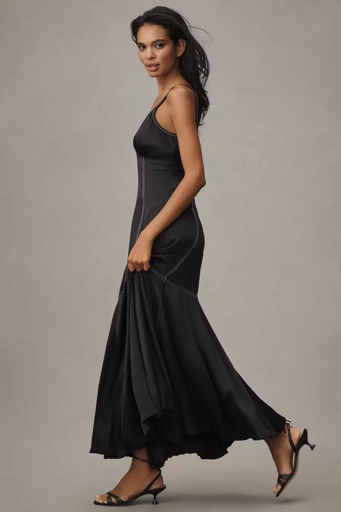 Sleeveless V-Neck Open-back Maxi Dress Full Size Image 4