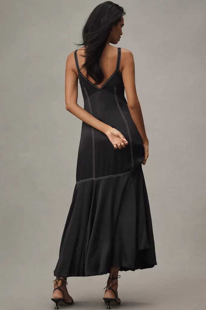 Sleeveless V-Neck Open-back Maxi Dress Full Size Image 3