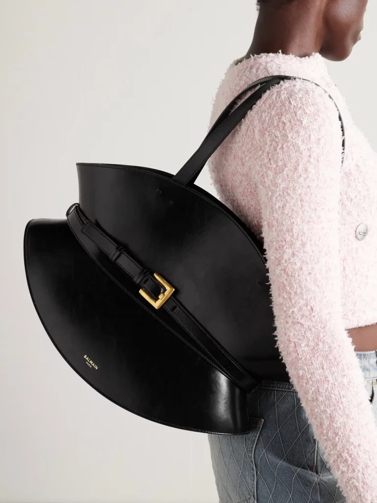 Shuffle Medium Buckled Leather Shoulder Bag Full Size Image 3