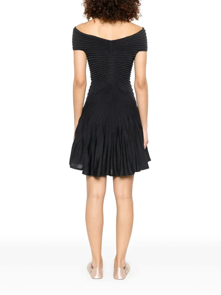 Off-Shoulder Sculpting Line Flared Wool Mini Dress Full Size Image 3