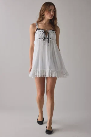 KIMCHI BLUE Adelaide Lace + Ribbon Trim Babydoll Mini Dress