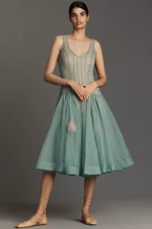 LET ME BE Seamed Sleeveless Basque-Waist Floral Dress