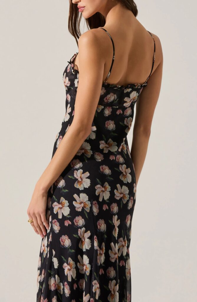 Maeryn Sweetheart Neck Dress Full Size Image 3