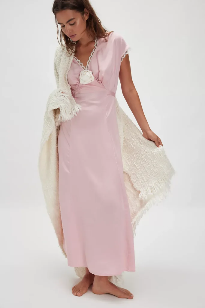 Genus Rosa Satin Slip Full Size Image 4