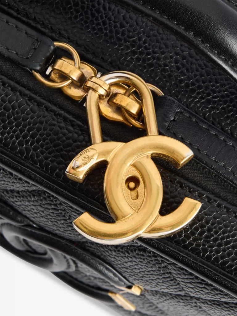 Pre-loved Filigree Vanity Case Full Size Image 2