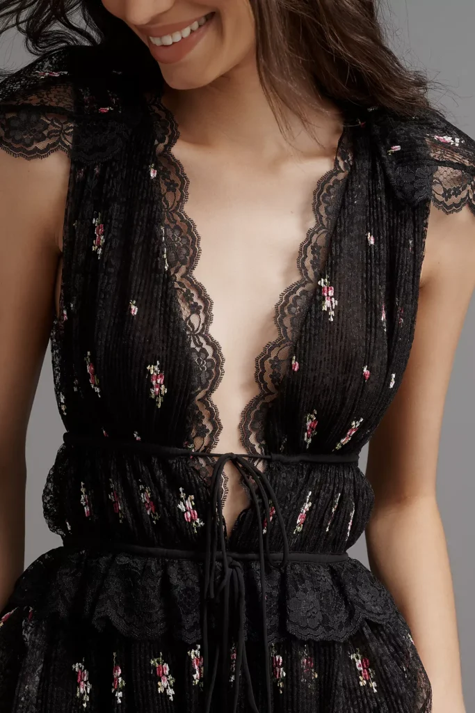 Poppy Plunge Lace Maxi Dress Full Size Image 4