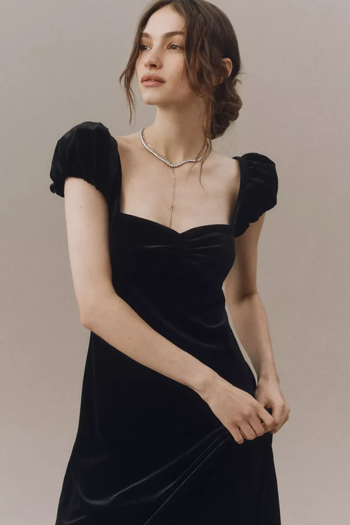 Sweetheart Puff-Sleeve Lace-Back Maxi Dress Full Size Image 2