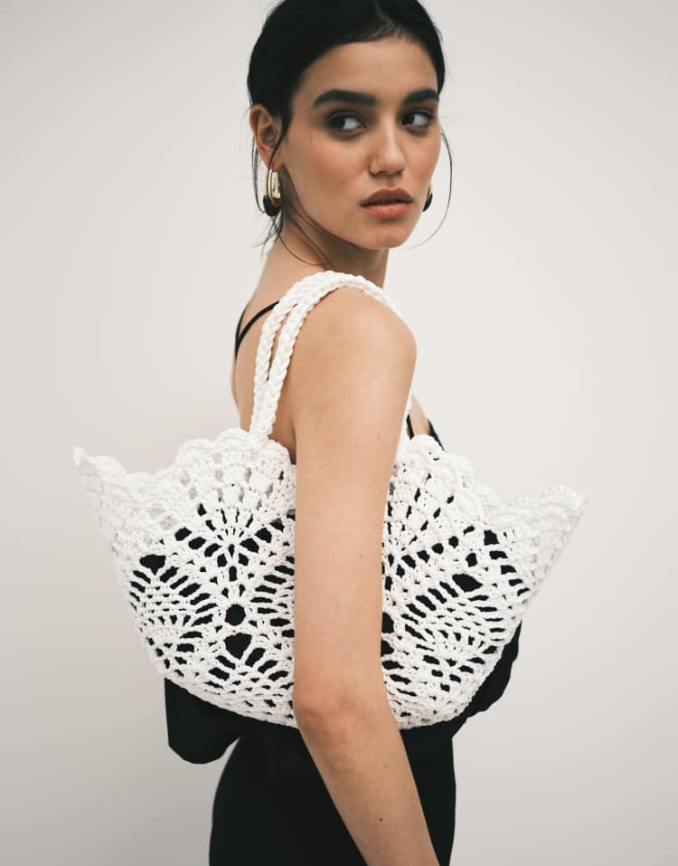 Floral Crochet Grab Handle Tote Bag Full Size Image 4