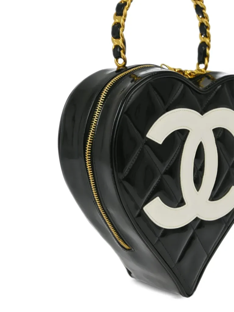 1995 CC Heart Vanity Bag Full Size Image 4