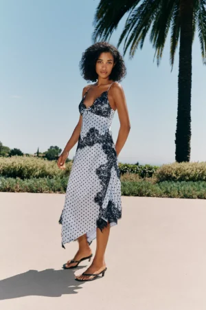 EN SAISON Hazel Lace Slip Dress